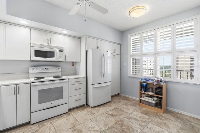 6551 SHORELINE DRIVE 6402, St Petersburg, FL 33708