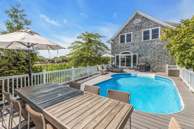 56 S Country Road, Westhampton, NY 11977