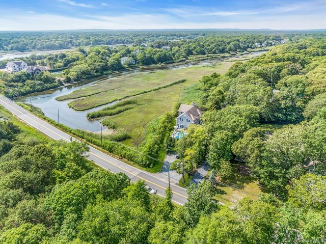 56 S Country Road, Westhampton, NY 11977