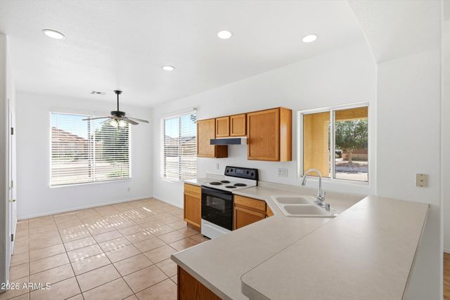 7650 W Foothill Drive, Peoria, AZ 85383