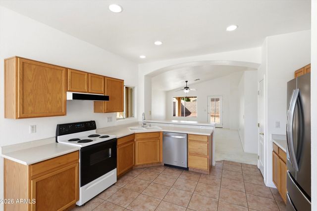 7650 W Foothill Drive, Peoria, AZ 85383