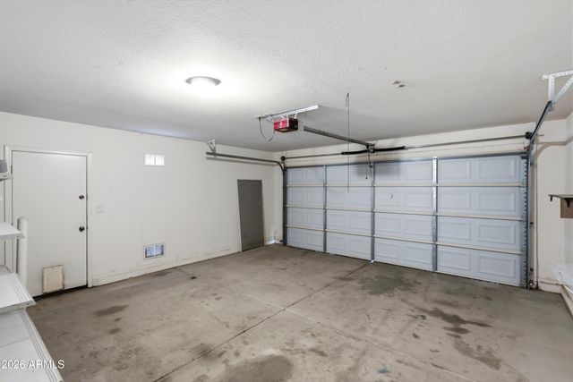 7650 W Foothill Drive, Peoria, AZ 85383