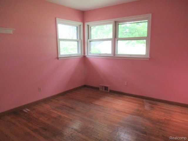 50300 North Avenue, Macomb, MI 48042