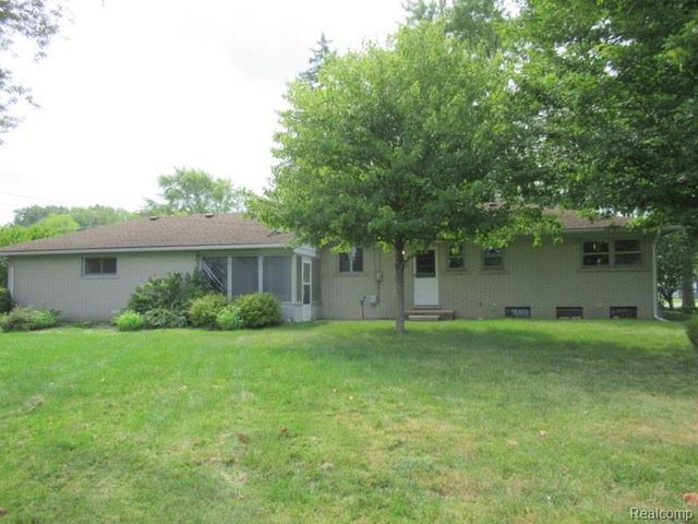 50300 North Avenue, Macomb, MI 48042