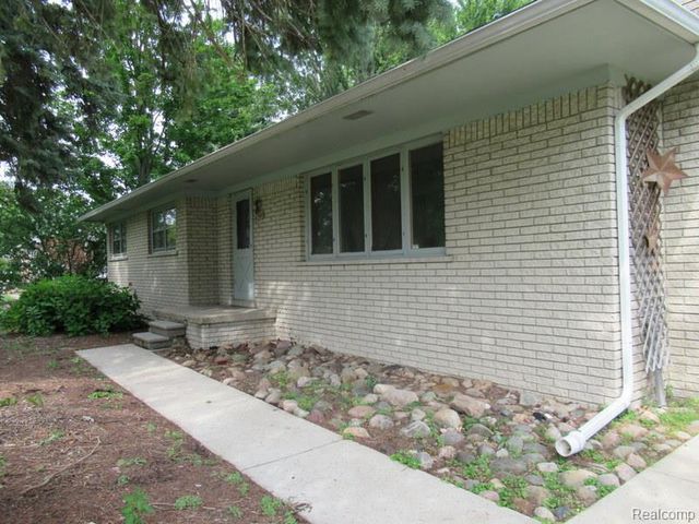 50300 North Avenue, Macomb, MI 48042