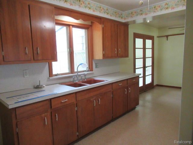50300 North Avenue, Macomb, MI 48042