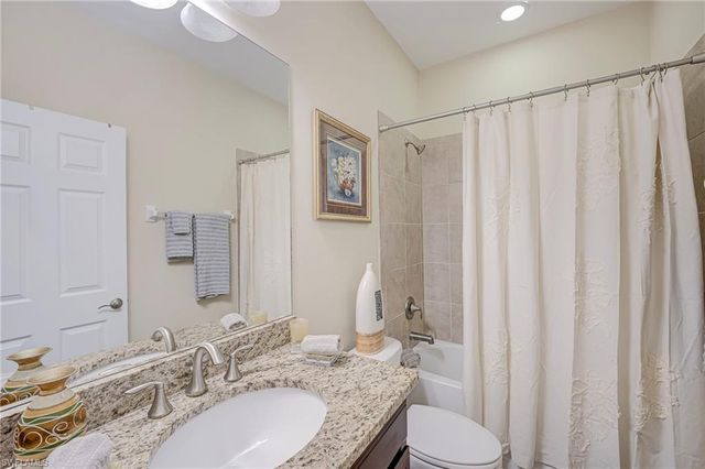 8540 Violeta ST 202, Estero, FL 34135