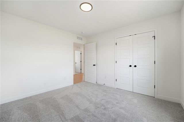 1512 SE Bailey Farms Parkway, Lee's Summit, MO 64081