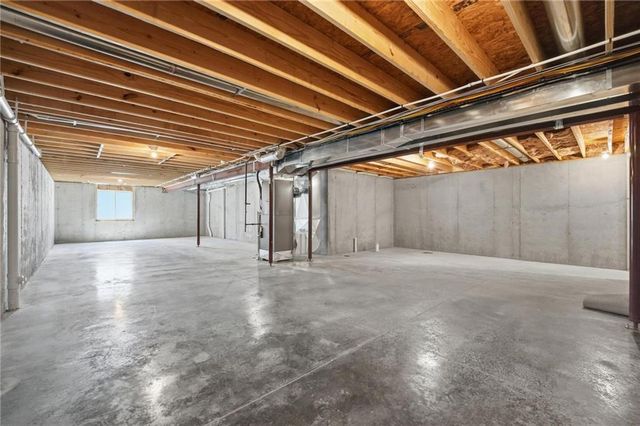 1512 SE Bailey Farms Parkway, Lee's Summit, MO 64081