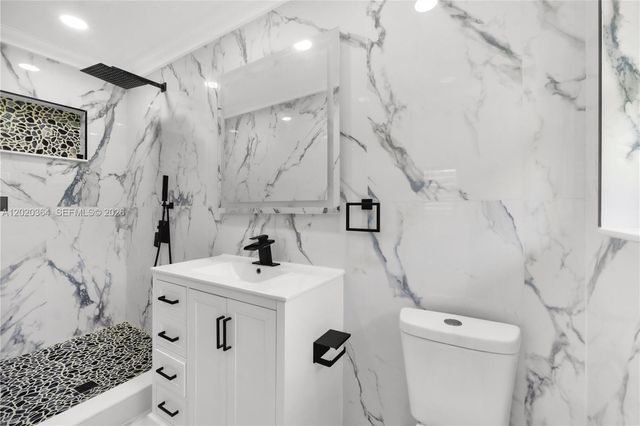 317 NW 27th St, Wilton Manors, FL 33311