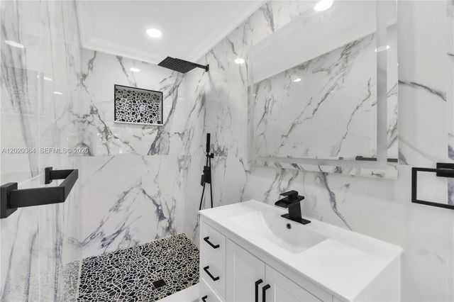 317 NW 27th St, Wilton Manors, FL 33311