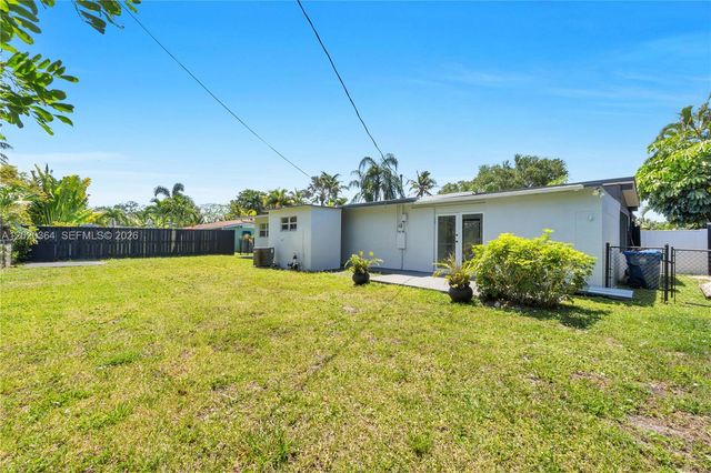 317 NW 27th St, Wilton Manors, FL 33311