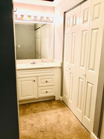 1931 Prairie Square 234, Schaumburg, IL 60173