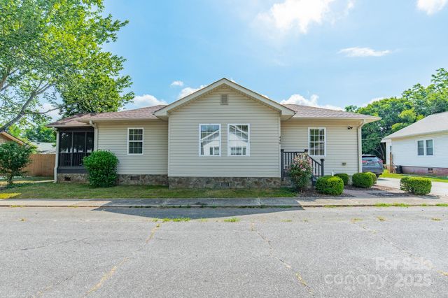 448 17th Street, Cramerton, NC 28032