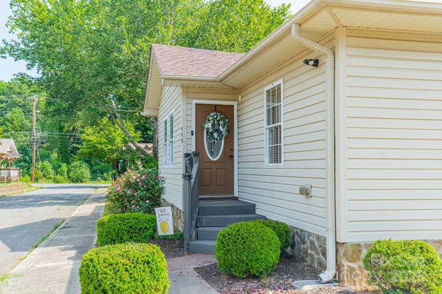 448 17th Street, Cramerton, NC 28032