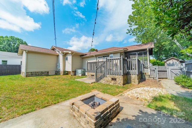 448 17th Street, Cramerton, NC 28032