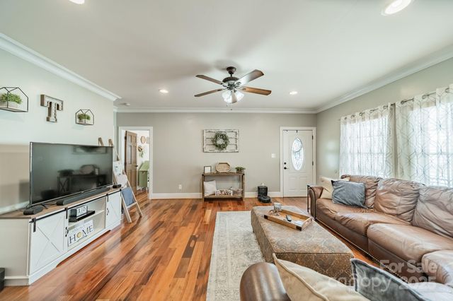 448 17th Street, Cramerton, NC 28032