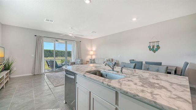 17624 CRESCENT MOON LOOP, Bradenton, FL 34211