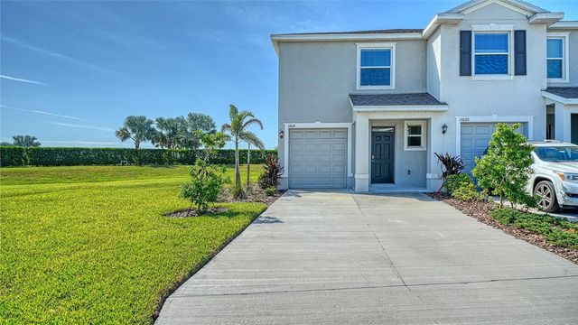 17624 CRESCENT MOON LOOP, Bradenton, FL 34211