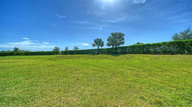 17624 CRESCENT MOON LOOP, Bradenton, FL 34211