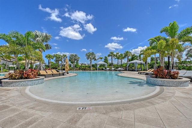17624 CRESCENT MOON LOOP, Bradenton, FL 34211
