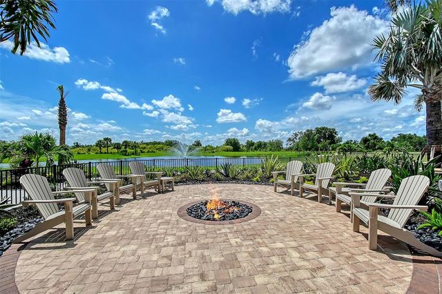 17624 CRESCENT MOON LOOP, Bradenton, FL 34211