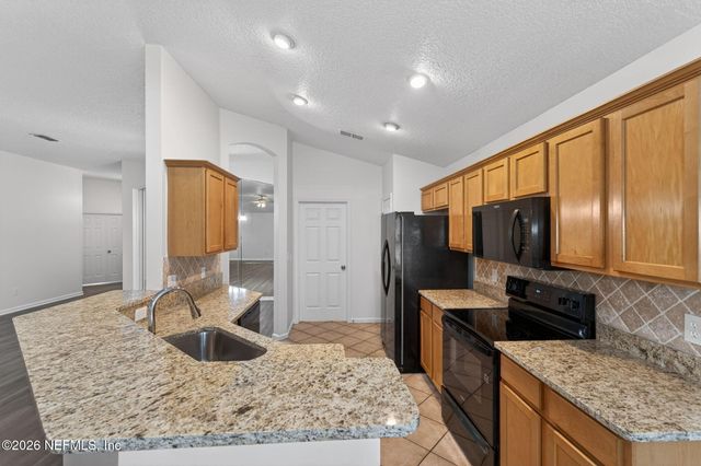 8098 KESWICK Court, Jacksonville, FL 32244