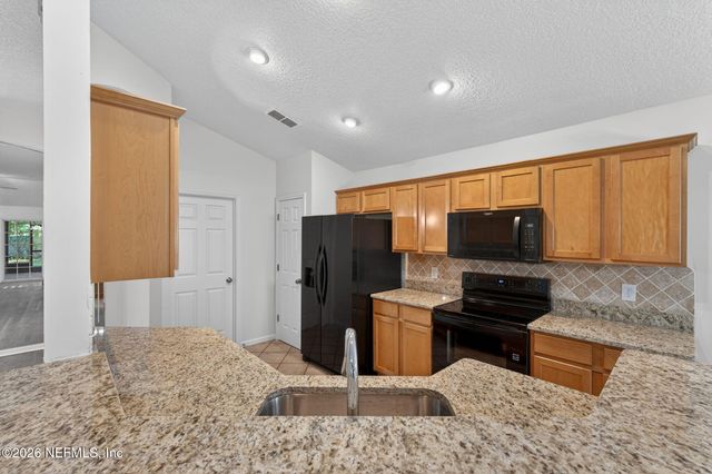 8098 KESWICK Court, Jacksonville, FL 32244