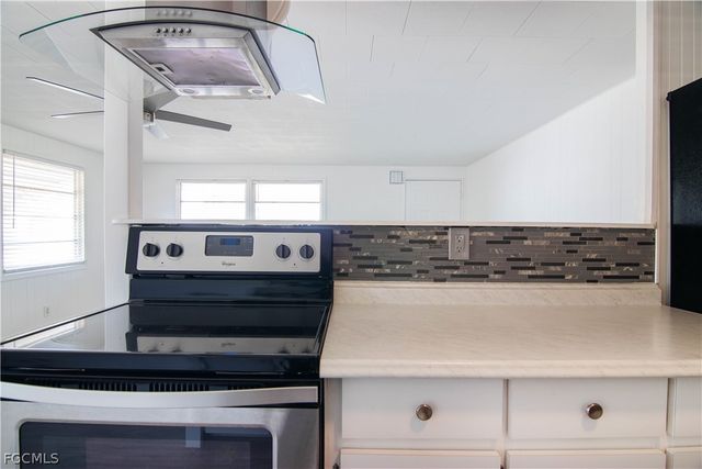 150 Overland TRL, North Fort Myers, FL 33917