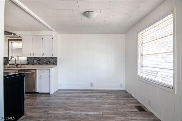 150 Overland TRL, North Fort Myers, FL 33917