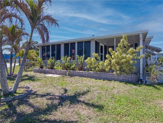 150 Overland TRL, North Fort Myers, FL 33917