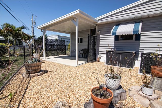 150 Overland TRL, North Fort Myers, FL 33917