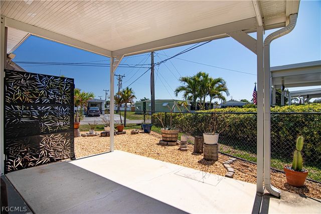 150 Overland TRL, North Fort Myers, FL 33917