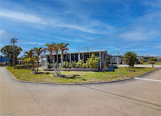 150 Overland TRL, North Fort Myers, FL 33917