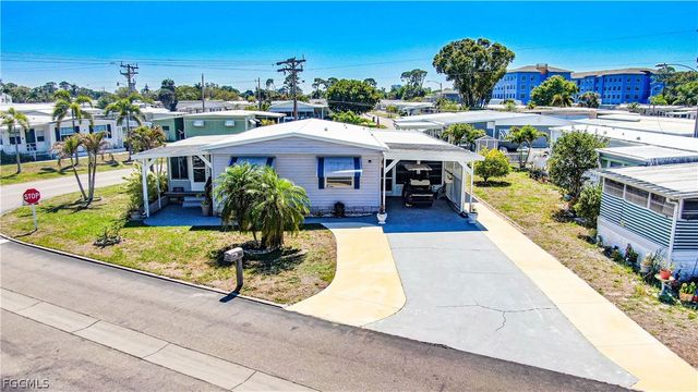 150 Overland TRL, North Fort Myers, FL 33917