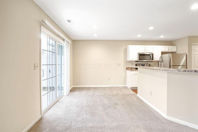 5004 Stratford Pine Lane, Dublin, OH 43016