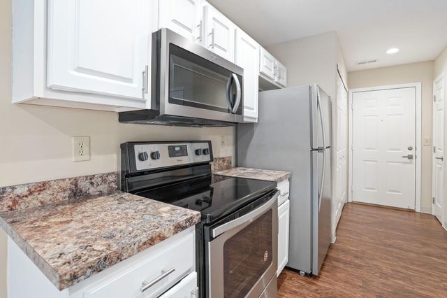 5004 Stratford Pine Lane, Dublin, OH 43016