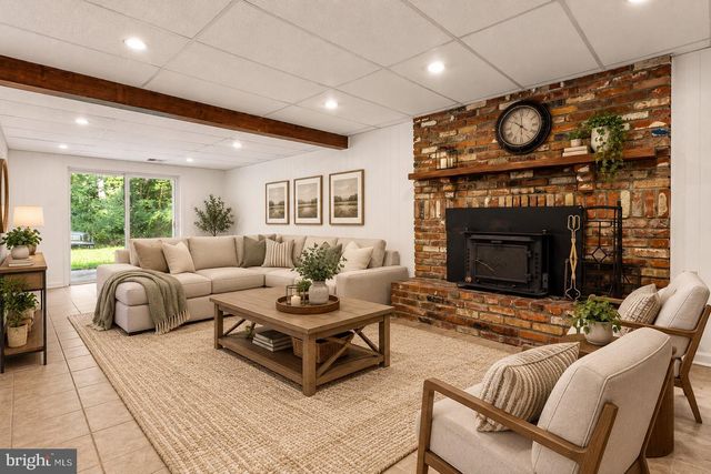 14117 BEVERLY DR, Hughesville, MD 20637