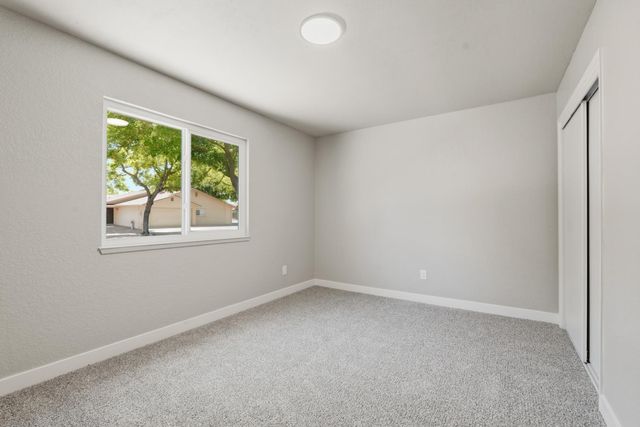 4105 Faith Ln, Modesto, CA 95355