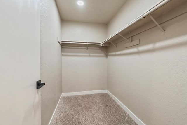 4105 Faith Ln, Modesto, CA 95355