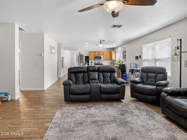 15631 W PORT AU PRINCE Lane, Surprise, AZ 85379