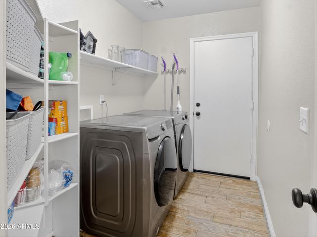 15631 W PORT AU PRINCE Lane, Surprise, AZ 85379