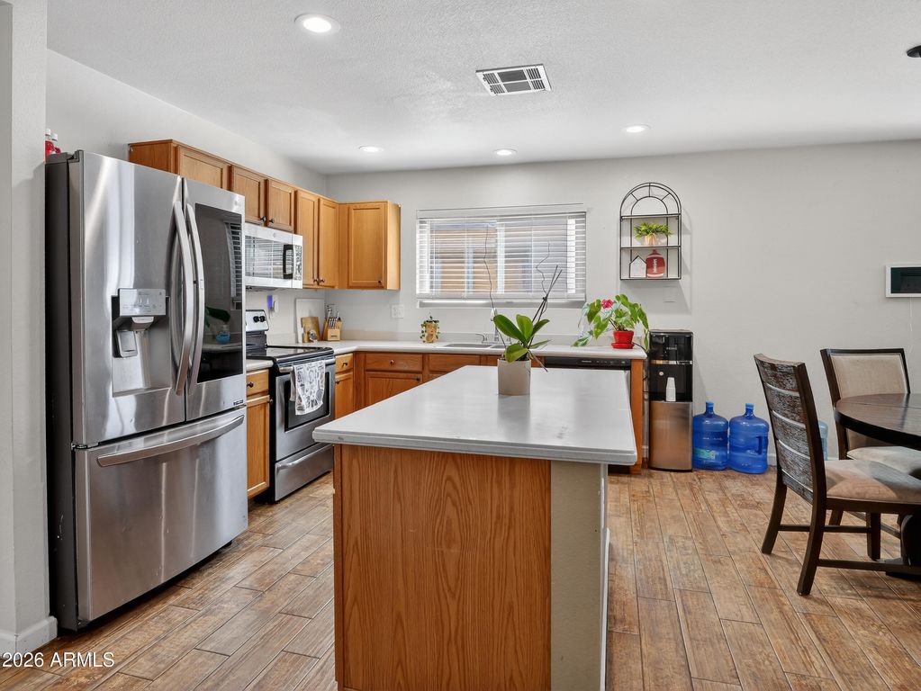 Image 12 of property listing at 15631 W PORT AU PRINCE Lane, Surprise, AZ 85379