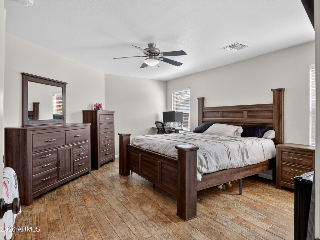 Image 17 of property listing at 15631 W PORT AU PRINCE Lane, Surprise, AZ 85379