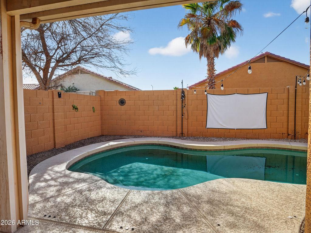 Image 26 of property listing at 15631 W PORT AU PRINCE Lane, Surprise, AZ 85379