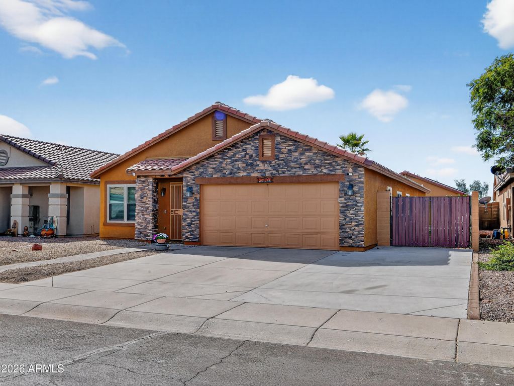 Image 6 of property listing at 15631 W PORT AU PRINCE Lane, Surprise, AZ 85379
