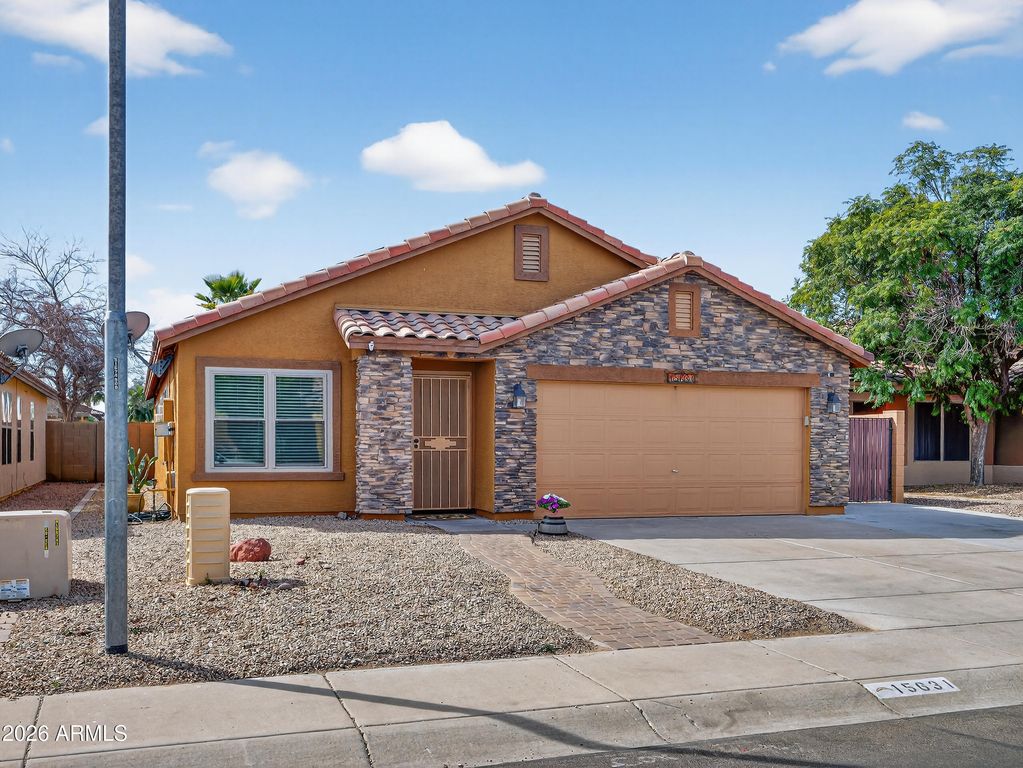 Image 8 of property listing at 15631 W PORT AU PRINCE Lane, Surprise, AZ 85379