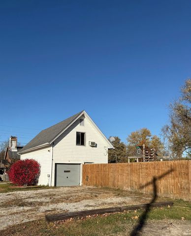 703 E Bond Avenue, Marion, IN 46953