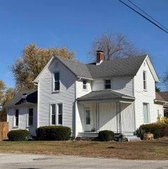 703 E Bond Avenue, Marion, IN 46953