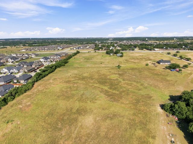 000 S Walnut Grove Road, Midlothian, TX 76065